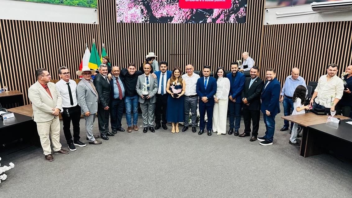 Câmara Municipal celebra Sessão Solene de outorga de títulos de Cidadão Honorário