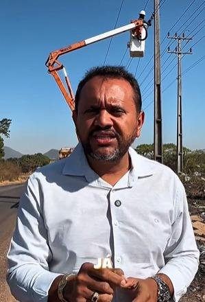 Dr. Rener, o iluminado: prefeito leva luz para Redenção e faz história