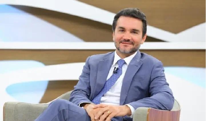 Paraense Celso Sabino está sendo pressionado a deixar governo Lula
