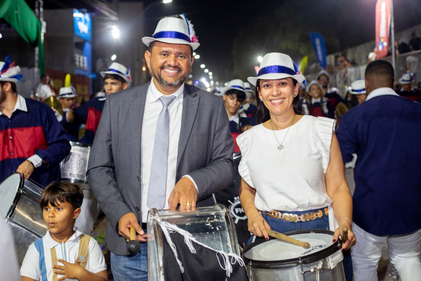 Pela primeira vez, Redenção testemunha prefeito, vice e secretário de Educação na fanfarra do 7 de Setembro