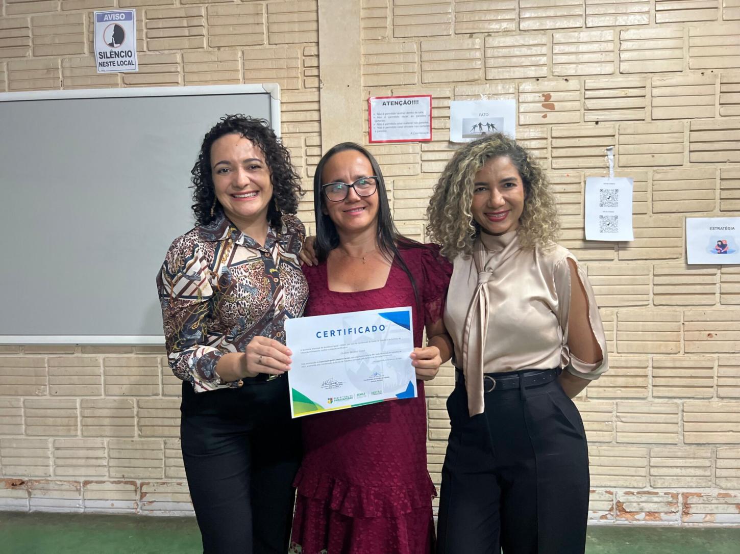 Prefeitura de Parauapebas certifica 76 profissionais em curso de formação para cuidadores sociais