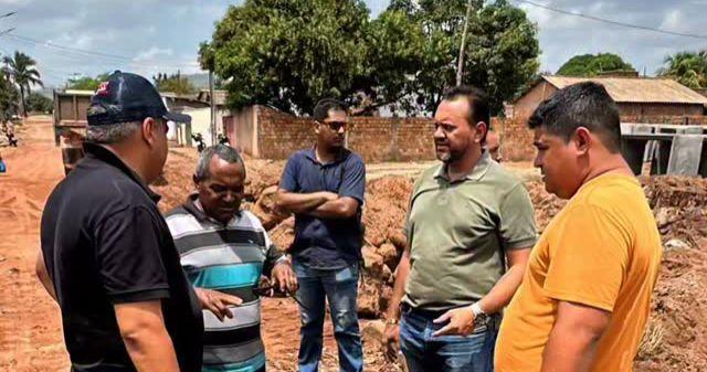 Redenção: gestão Rener inicia construção de ponte com mão dupla e novas obras de pavimentação