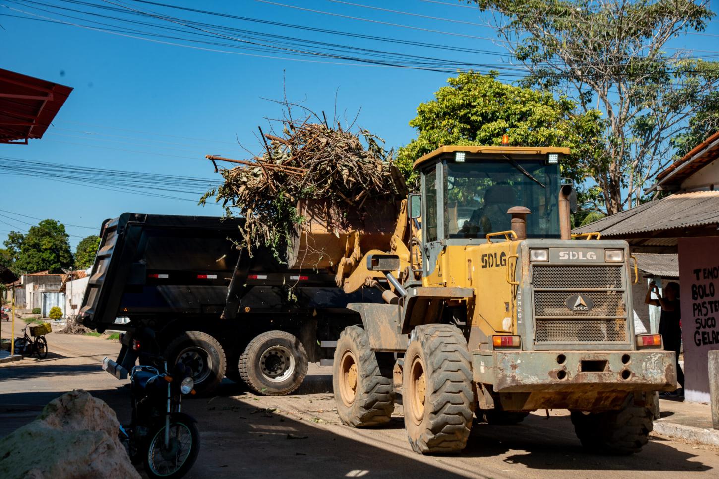 Prefeitura de Parauapebas inicia Mutirão de Coleta de Entulho no bairro Maranhão
