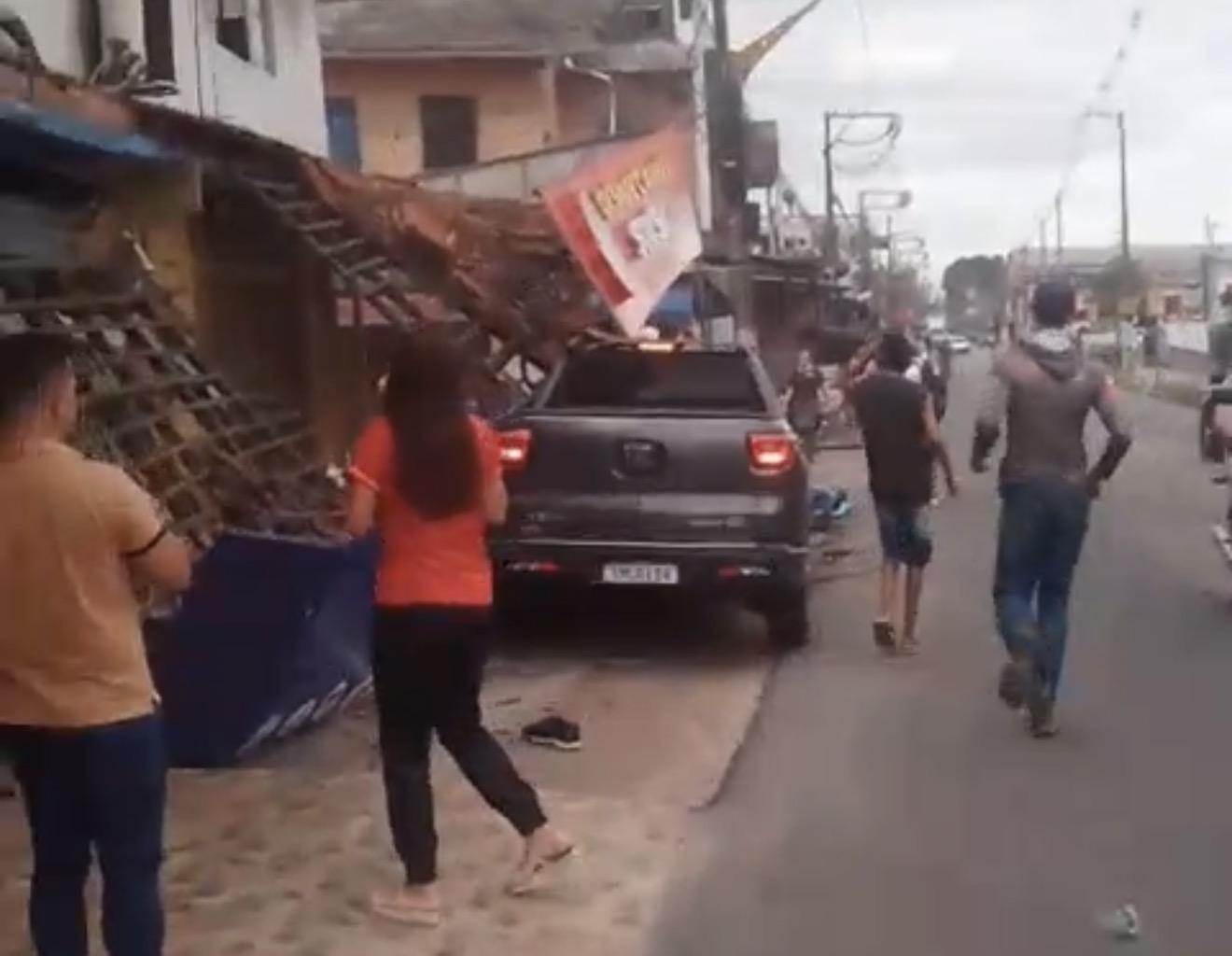 Motorista embriagado invade calçada e atropela homem em Ananindeua