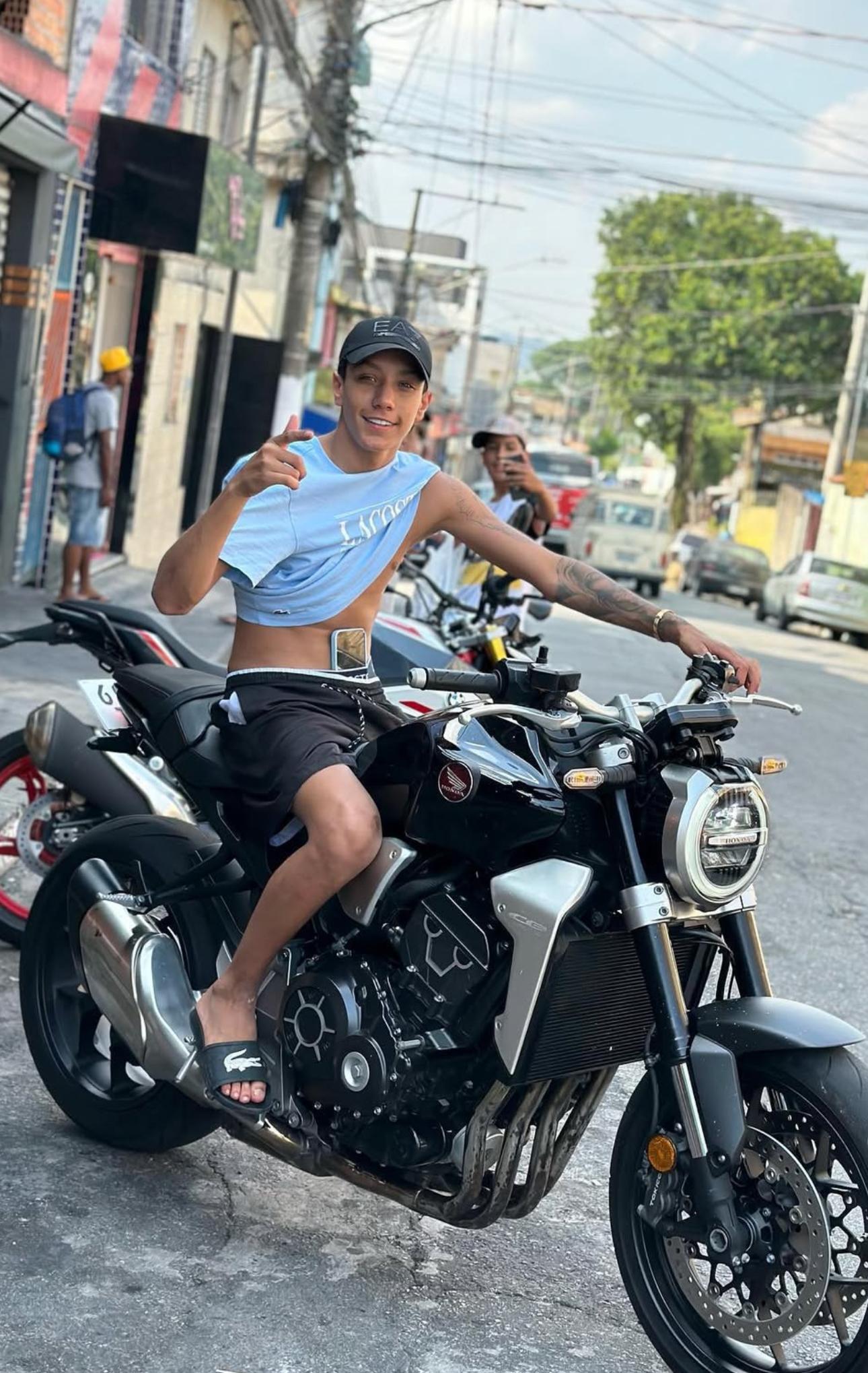 Piloto de fuga: Meno Kabrinha é preso em SP; 50 motos e Porsche são apreendidos
