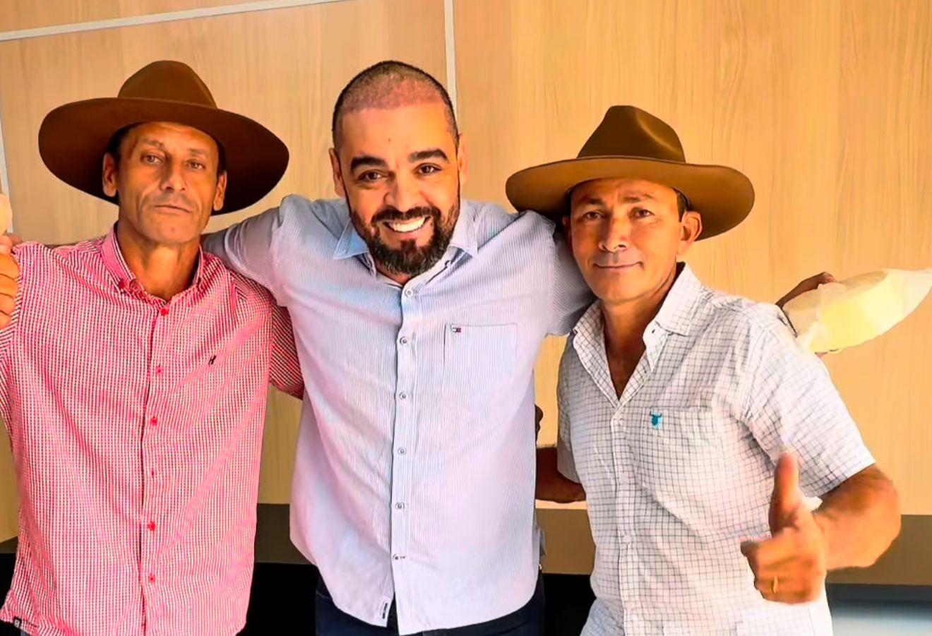 Aurélio Goiano leva o projeto 'Prefeitura Mais Perto de Você' ao Cedere I