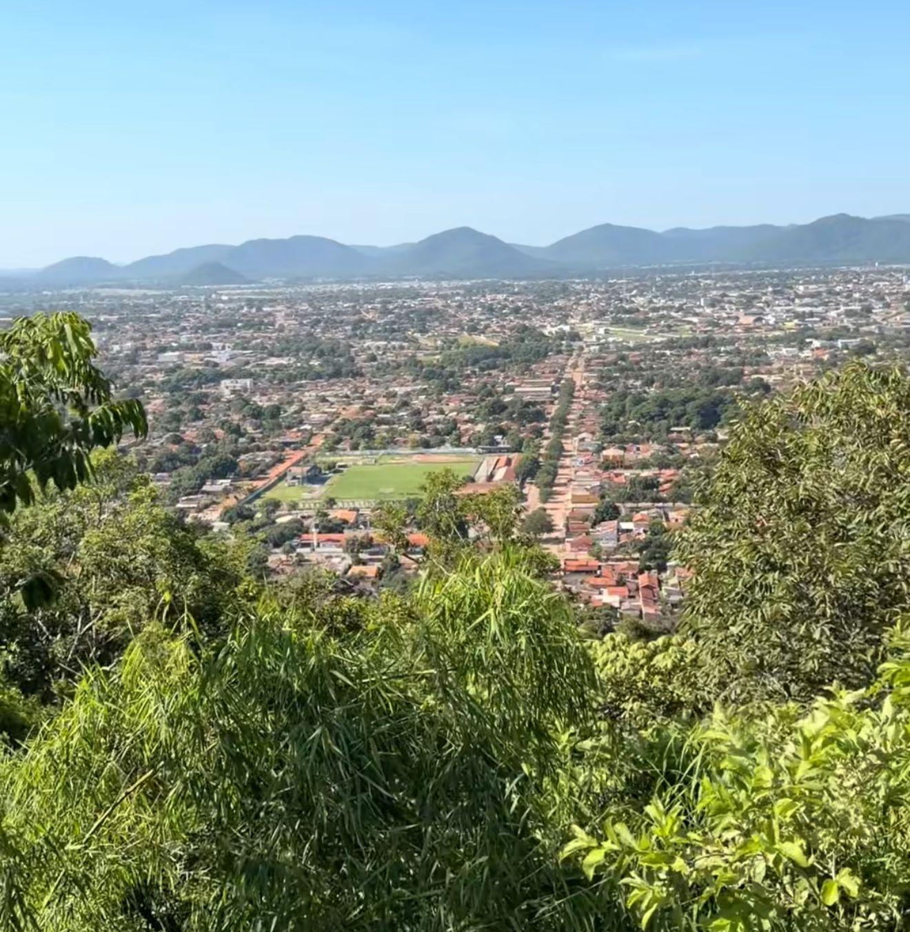 Dr. Rener promete estrutura e acessibilidade com a obra do mirante em Redenção