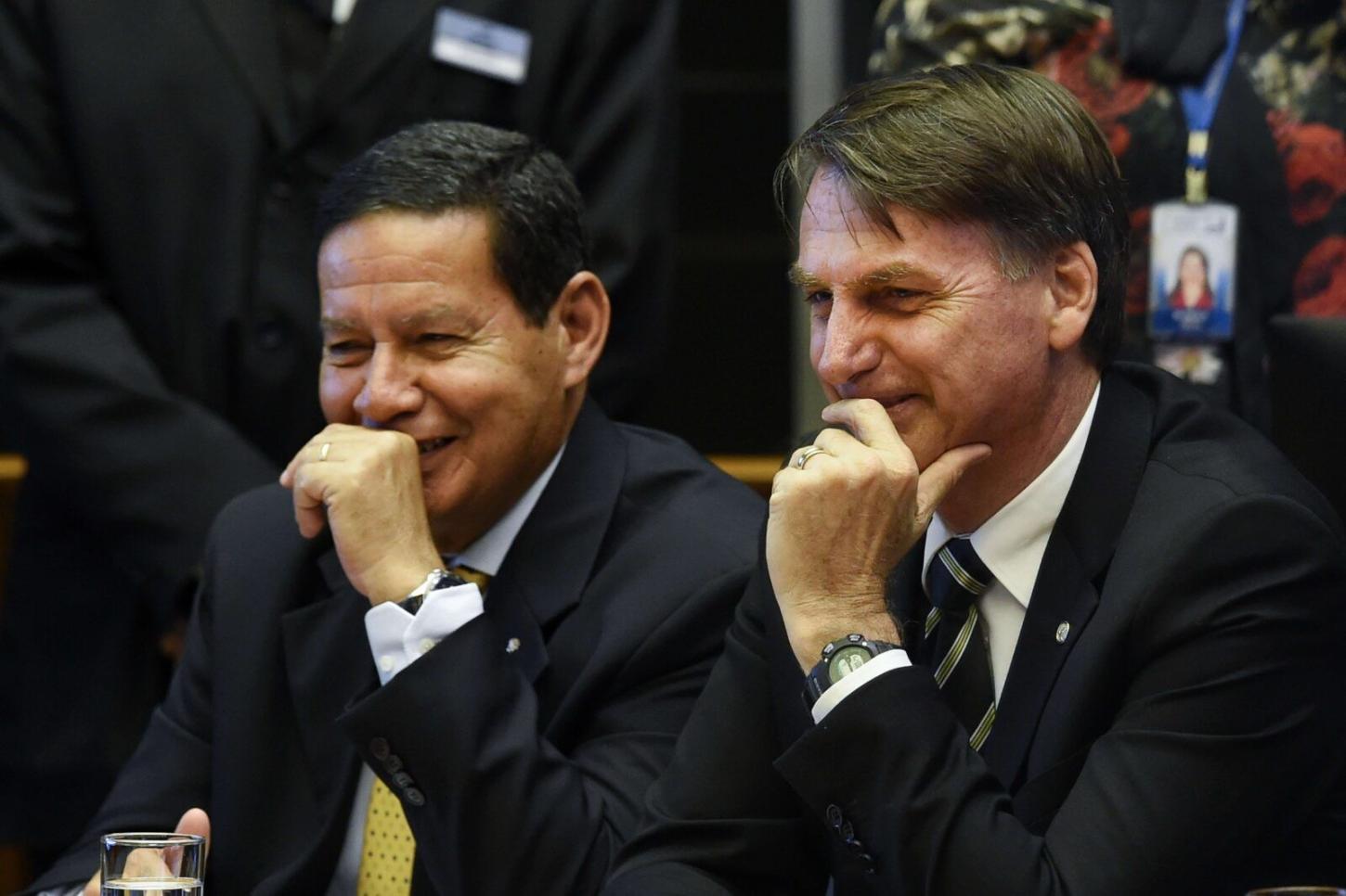 Mourão diz que ‘Bolsonaro pode morrer de um dia para o outro’