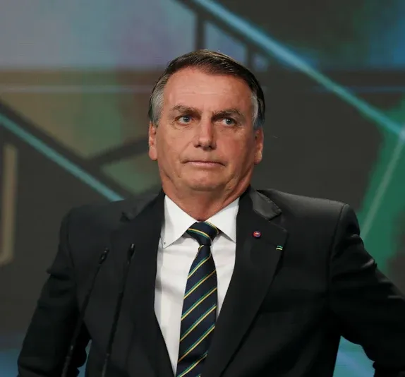 Alexandre de Moraes determina transferência de Jair Bolsonaro para o Presídio da Papuda