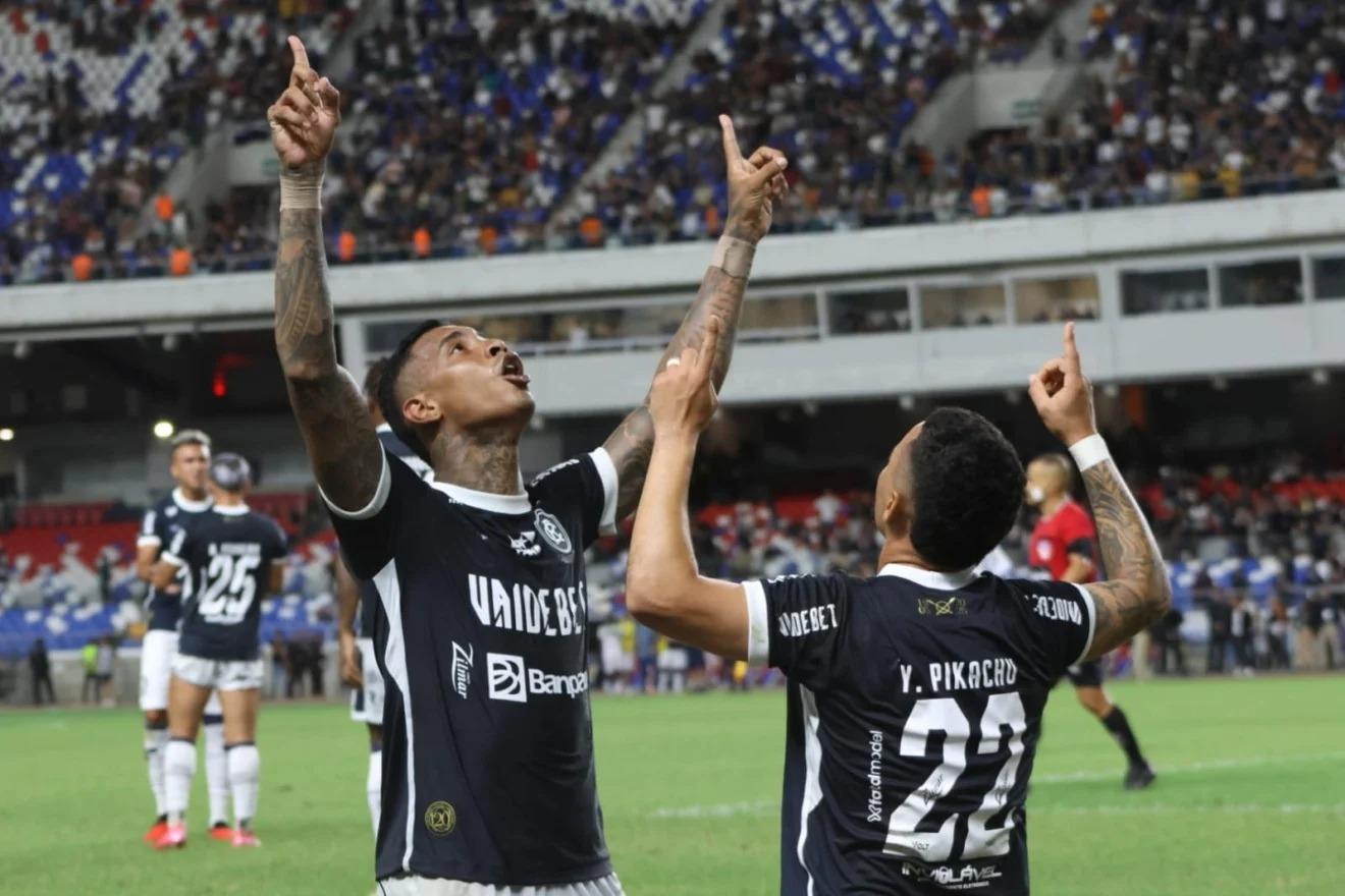 Jogando na 1ª divisão, Remo sofre e vence Águia na bacia das almas