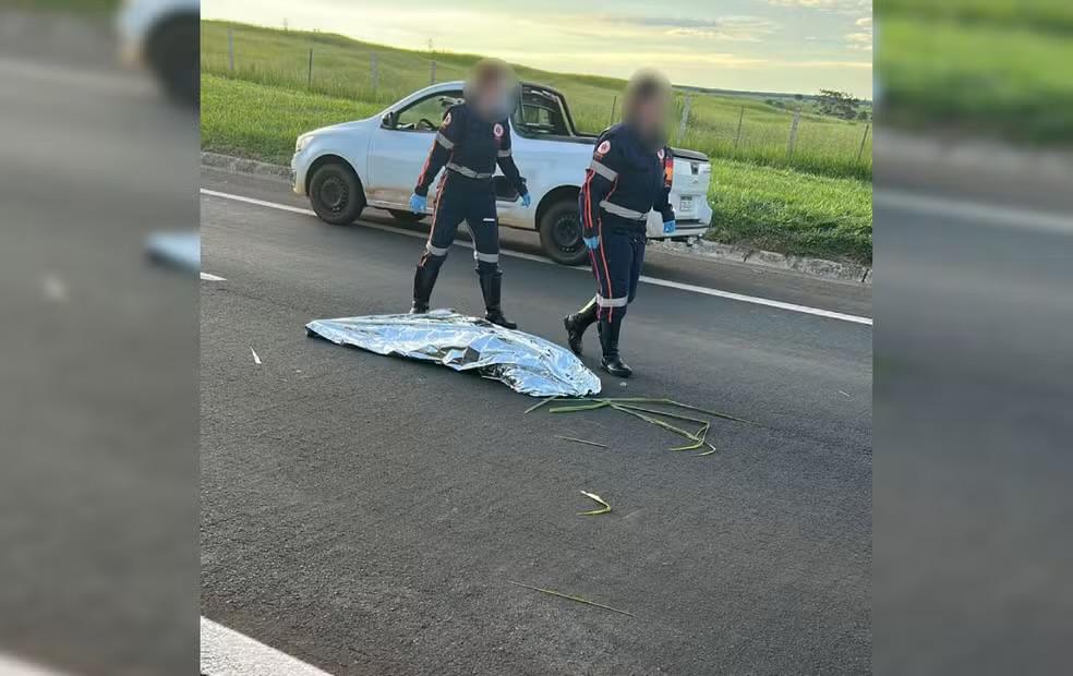 Samu afasta médica após mulher ser declarada morta por engano em rodovia