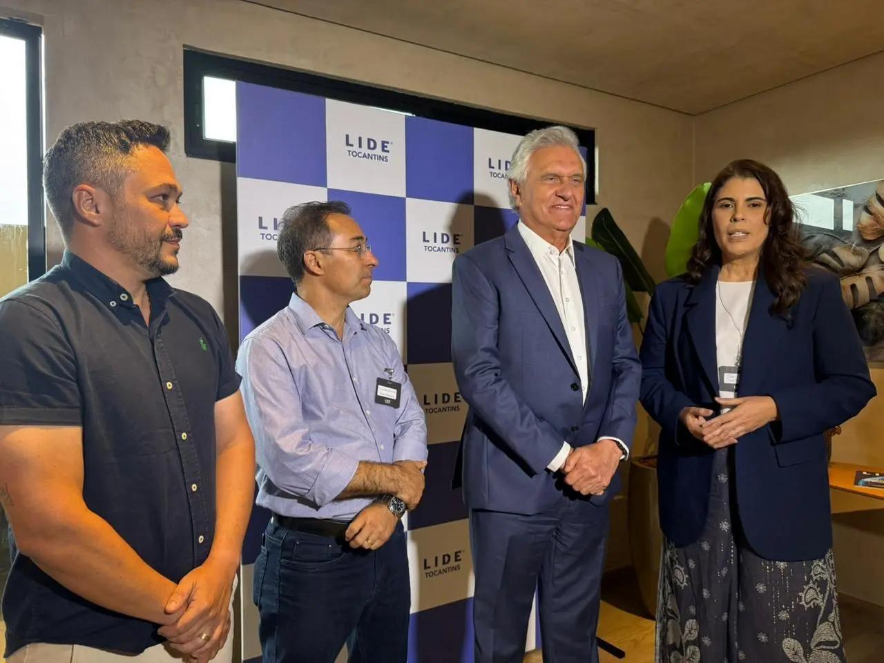 Ao lado de Ronaldo Caiado, prefeito de Araguaína participa de evento do Lide Tocantins