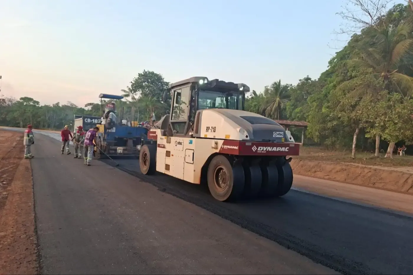 Após visita de Flávio Mezzomo, obras da PA-151 avançam em Breu Branco