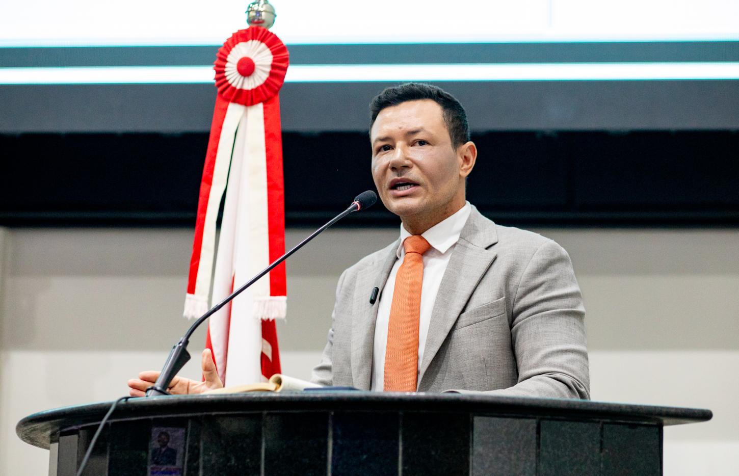 Aveilton reforça luta pela criação da Universidade Estadual do Sul e Sudeste do Pará