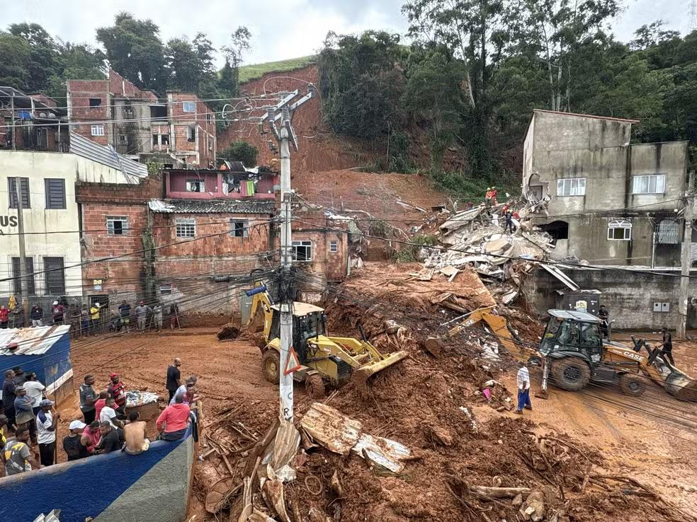 Chuvas em Juiz de Fora e Ubá deixam 36 mortos e dezenas de desaparecidos na Zona da Mata
