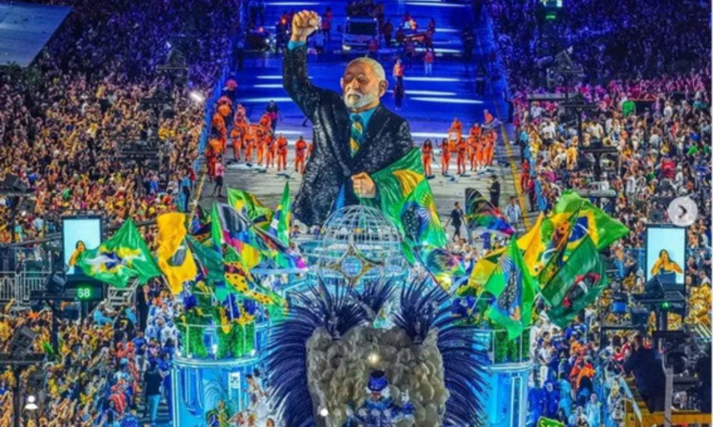Escola de samba Acadêmicos de Niterói é rebaixada após desfile em homenagem a Lula na Sapucaí