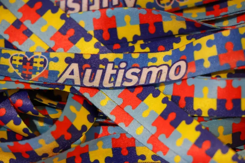 Governo do Pará orienta famílias de pessoas no espectro autista sobre cuidados em viagens durante o Carnaval