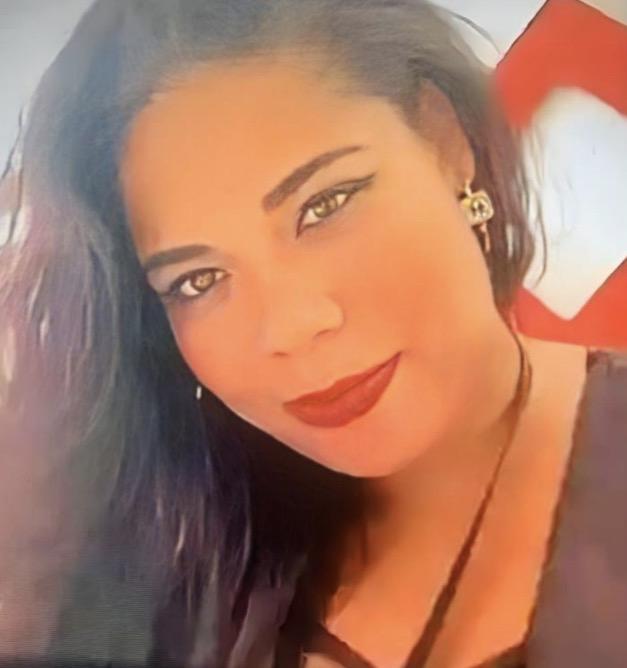 Mulher é assassinada a tiros e bebê é encontrada sob o corpo da vítima