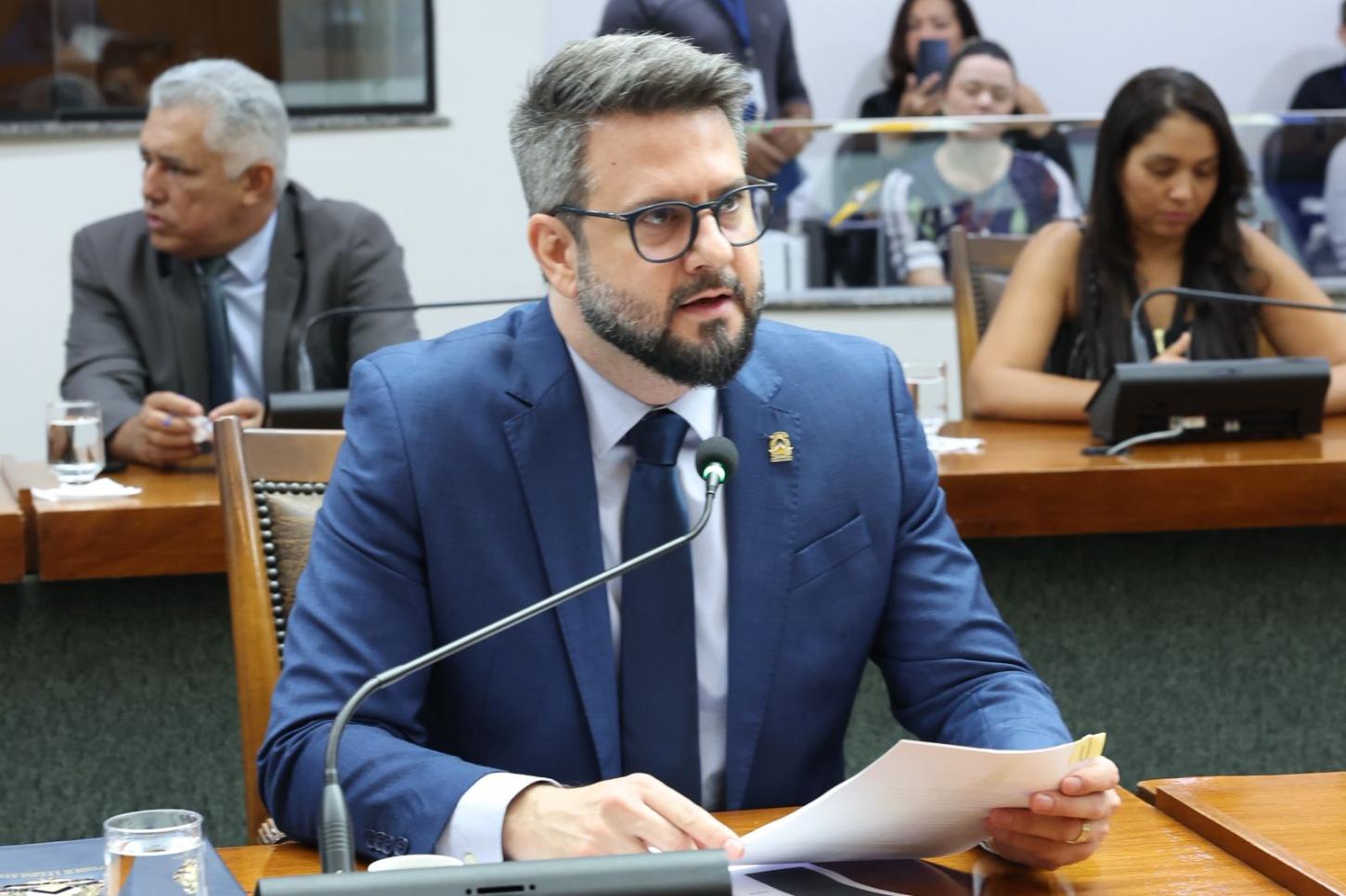 Tocantins: Eduardo Mantoan cobra implantação da campanha 'Mulher Segura, Sociedade Forte'