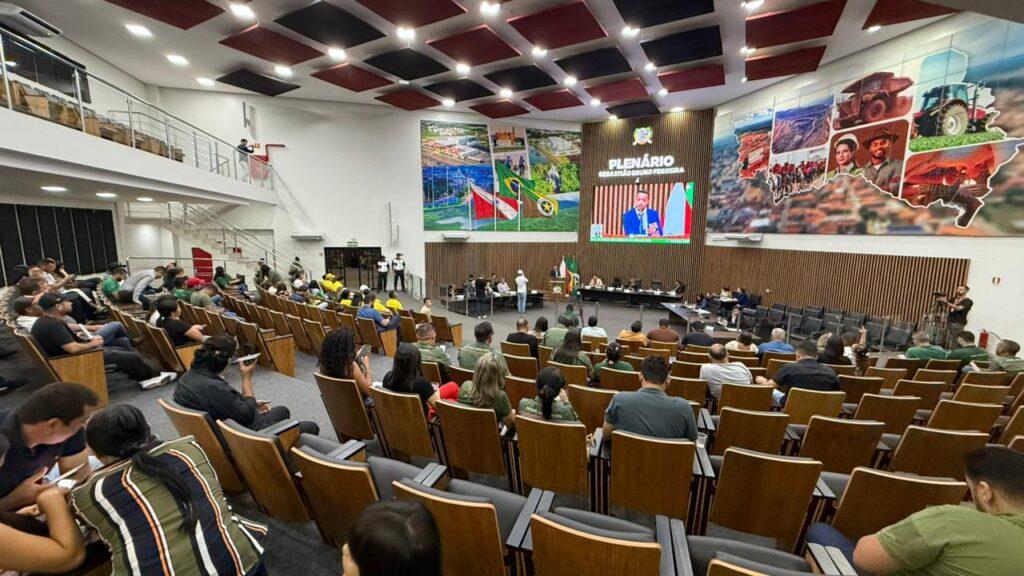 8ª Sessão Ordinária de 2026 discute projeto orçamentário e indicações de serviços para a população