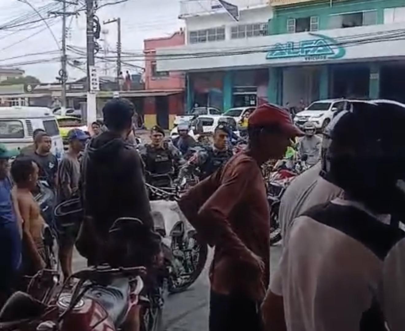 Casal é espancado e preso após arrastão, em Belém