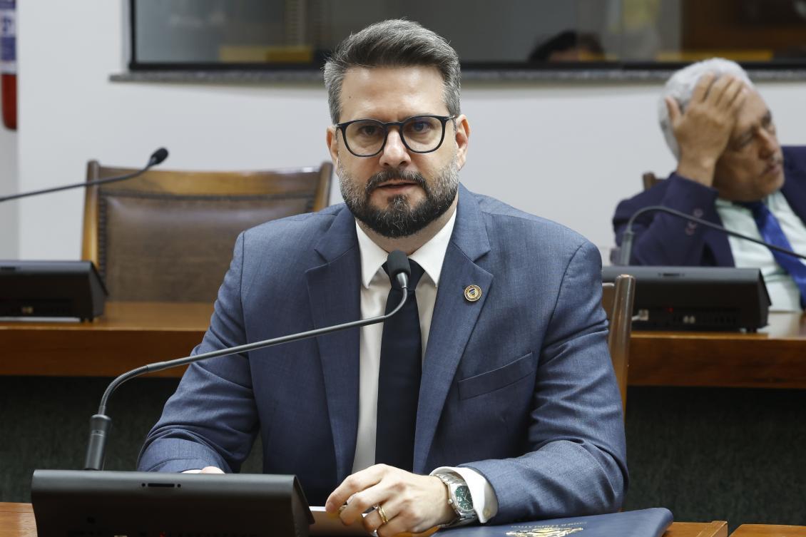 Eduardo Mantoan propõe criação do Cartão Mulher Tocantinense para apoiar vítimas de violência