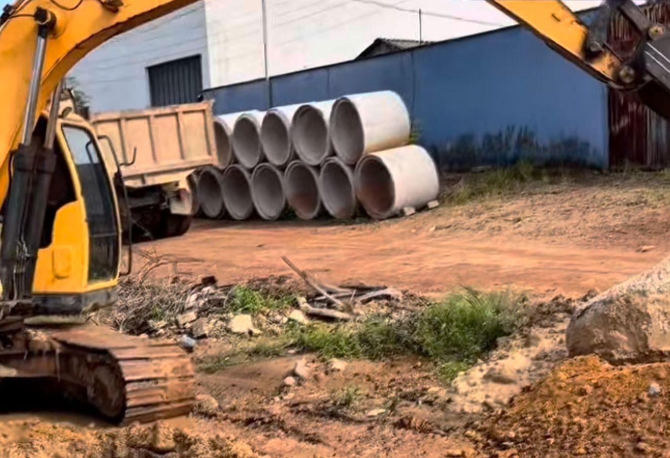 Gestão Rener trabalha para implantar obra histórica de drenagem em Redenção