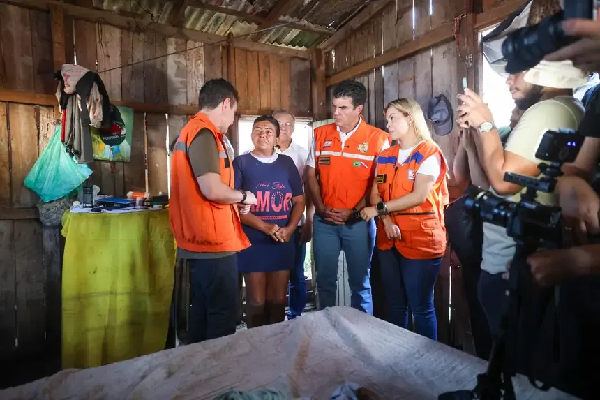 Helder anuncia força-tarefa para conter danos das chuvas em Marituba