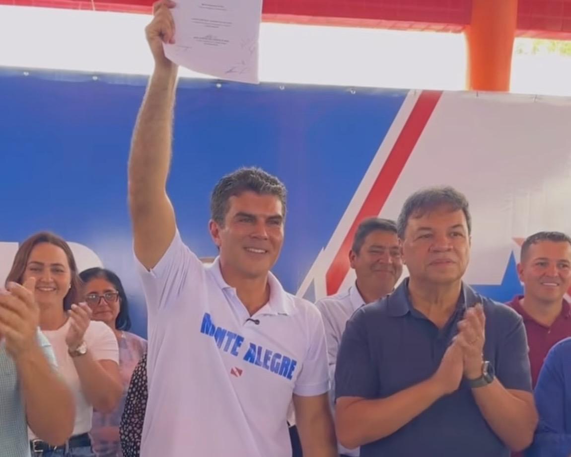 Helder Barbalho e Chicão assinam convênio para reforma de estradas em Monte Alegre