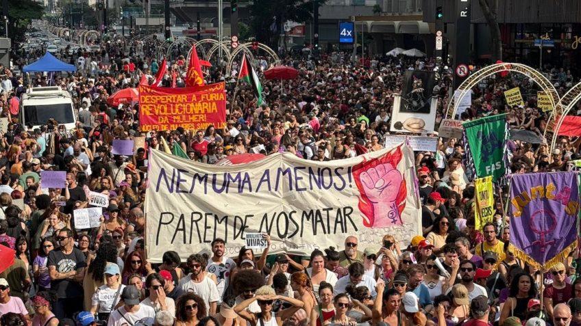 Marcha contra o feminicídio e por justiça climática mobiliza Prefeitura de Altamira