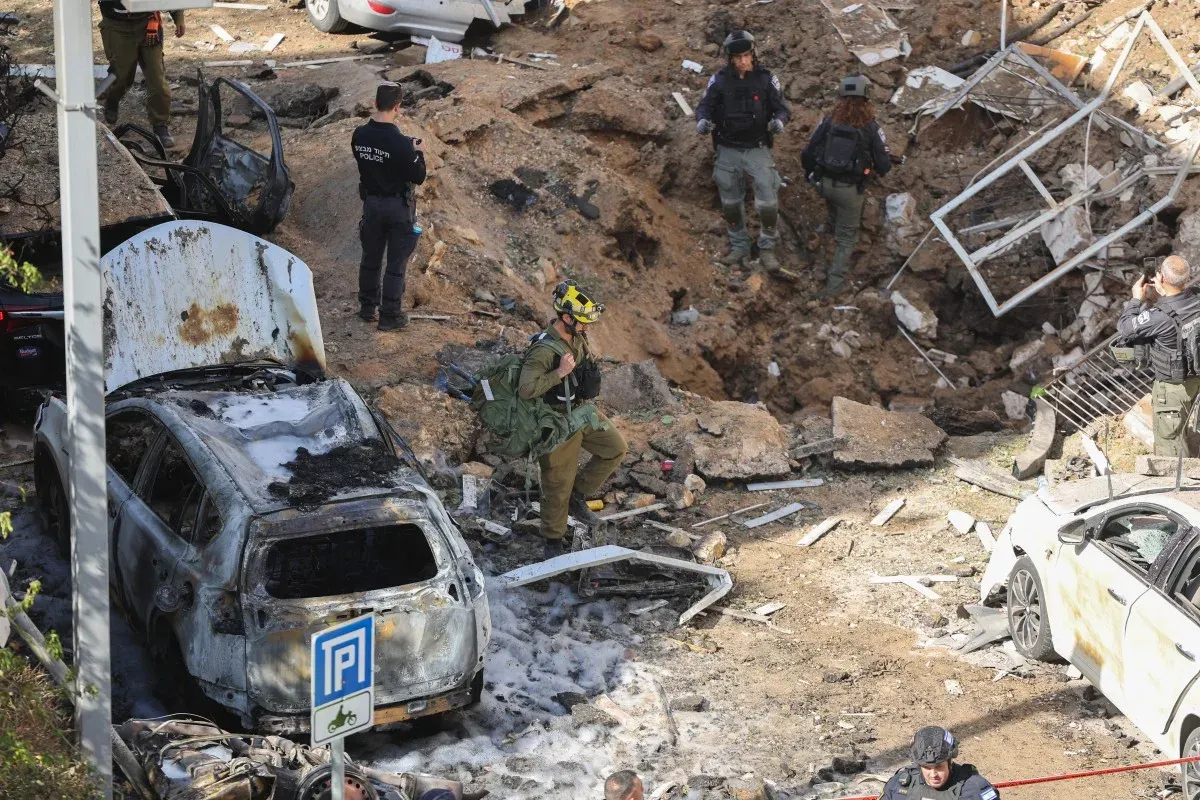 Mísseis atingem Tel Aviv um dia após Trump falar em ‘trégua’