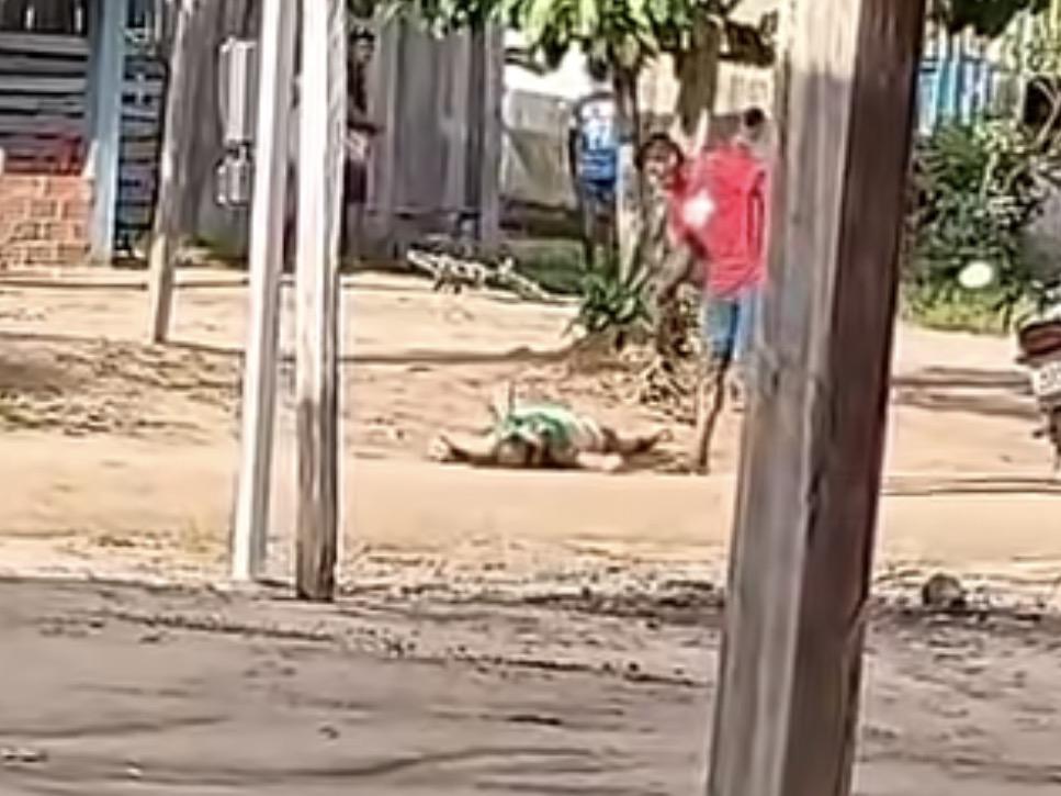 Mulher é agredida por companheiro em rua de Óbidos