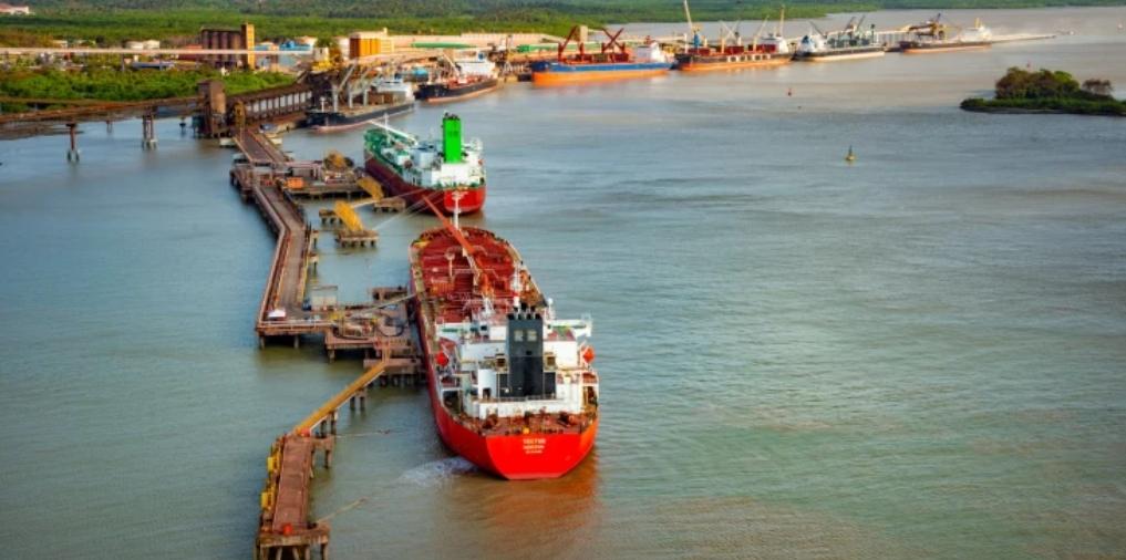 Porto do Itaqui opera normalmente e não há cancelamento de navios de combustíveis, informa Emap