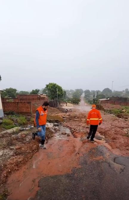 Prefeito Osvaldinho Assunção acompanha áreas afetadas pelas fortes chuvas em Xinguara
