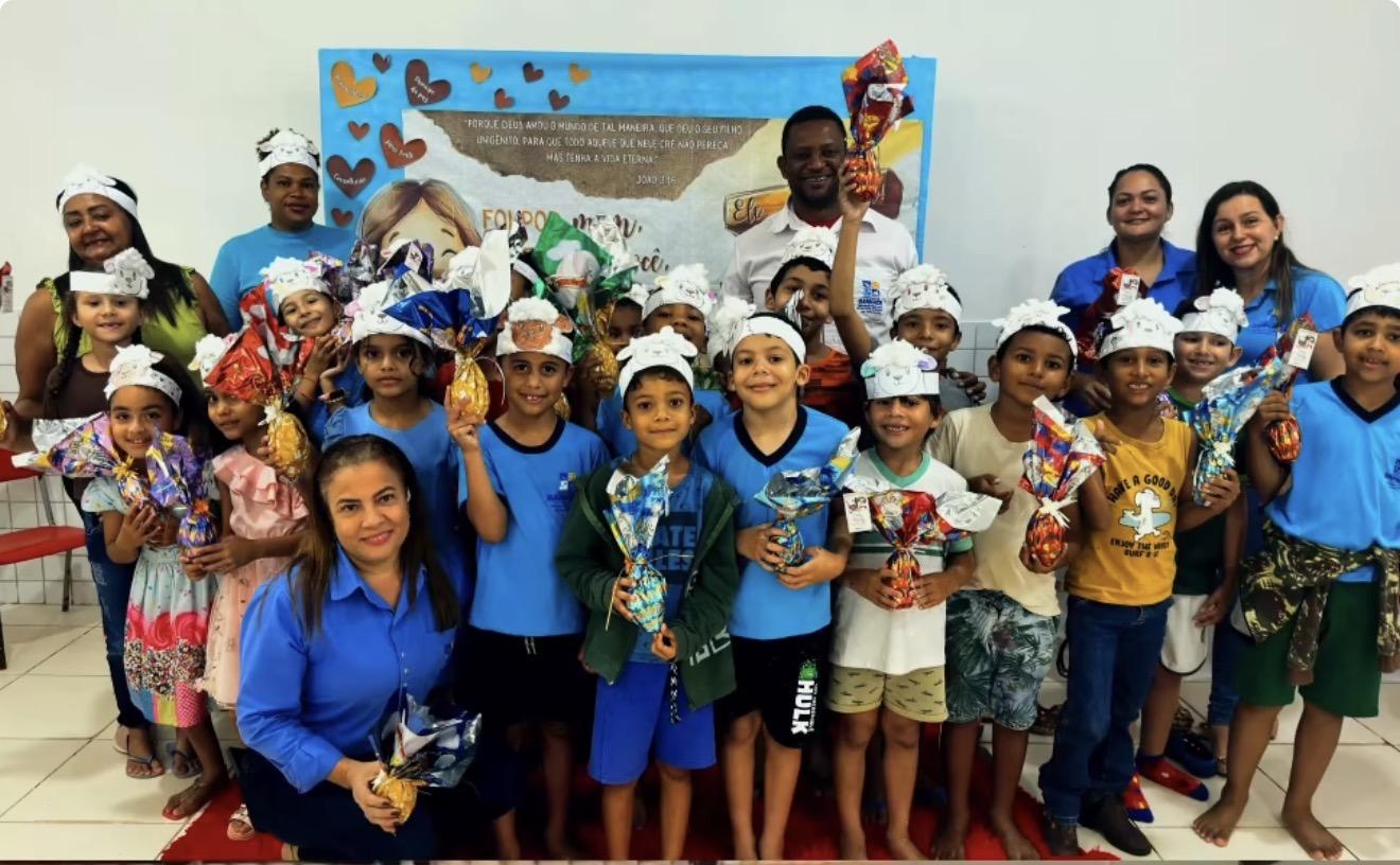 Bannach realiza entrega de ovos de Páscoa em escolas municipais