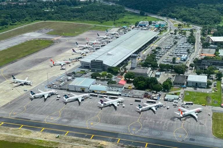 Cade investiga Gol e Latam por possível combinação de preços em passagens