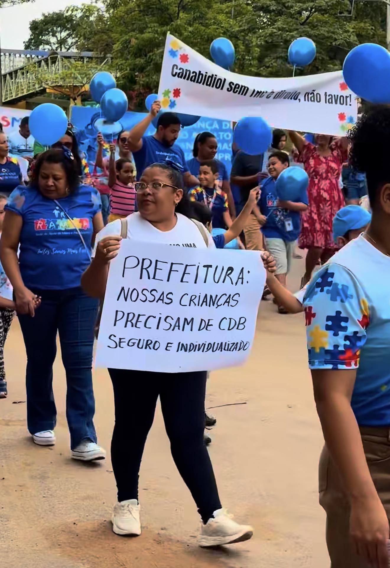 Caminhada pela conscientização do autismo reúne famílias em Marabá