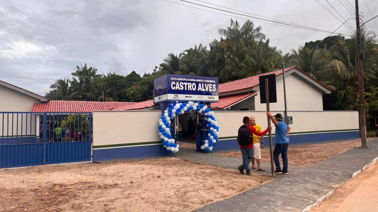 Escola Castro Alves é ampliada e reinaugurada na Vila das Crioulas, em Breu Branco