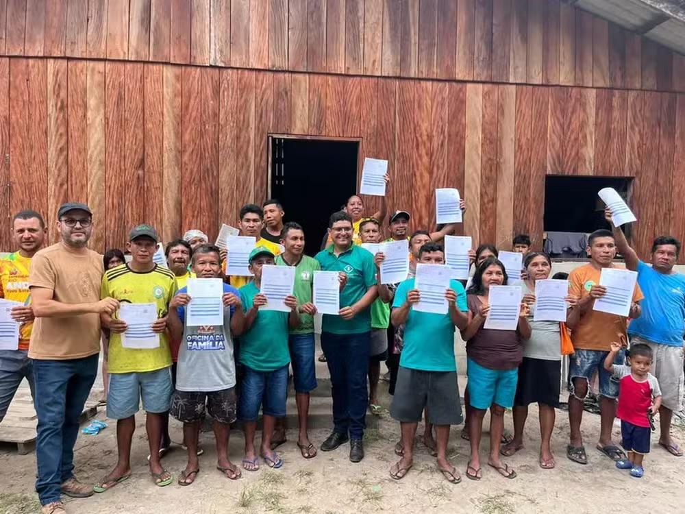 Estado entrega Cadastros Nacionais da Agricultura a indígenas de Aveiro