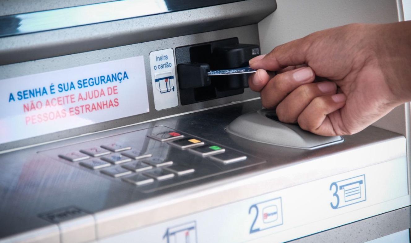 Estado paga servidores no mês de abril com reajuste de 6% a partir da terça-feira (28)