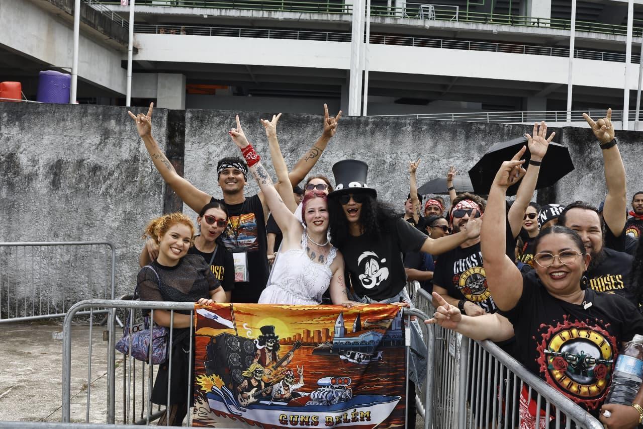 Fãs enfrentam filas desde a madrugada para ver Guns N’ Roses no Mangueirão, em Belém