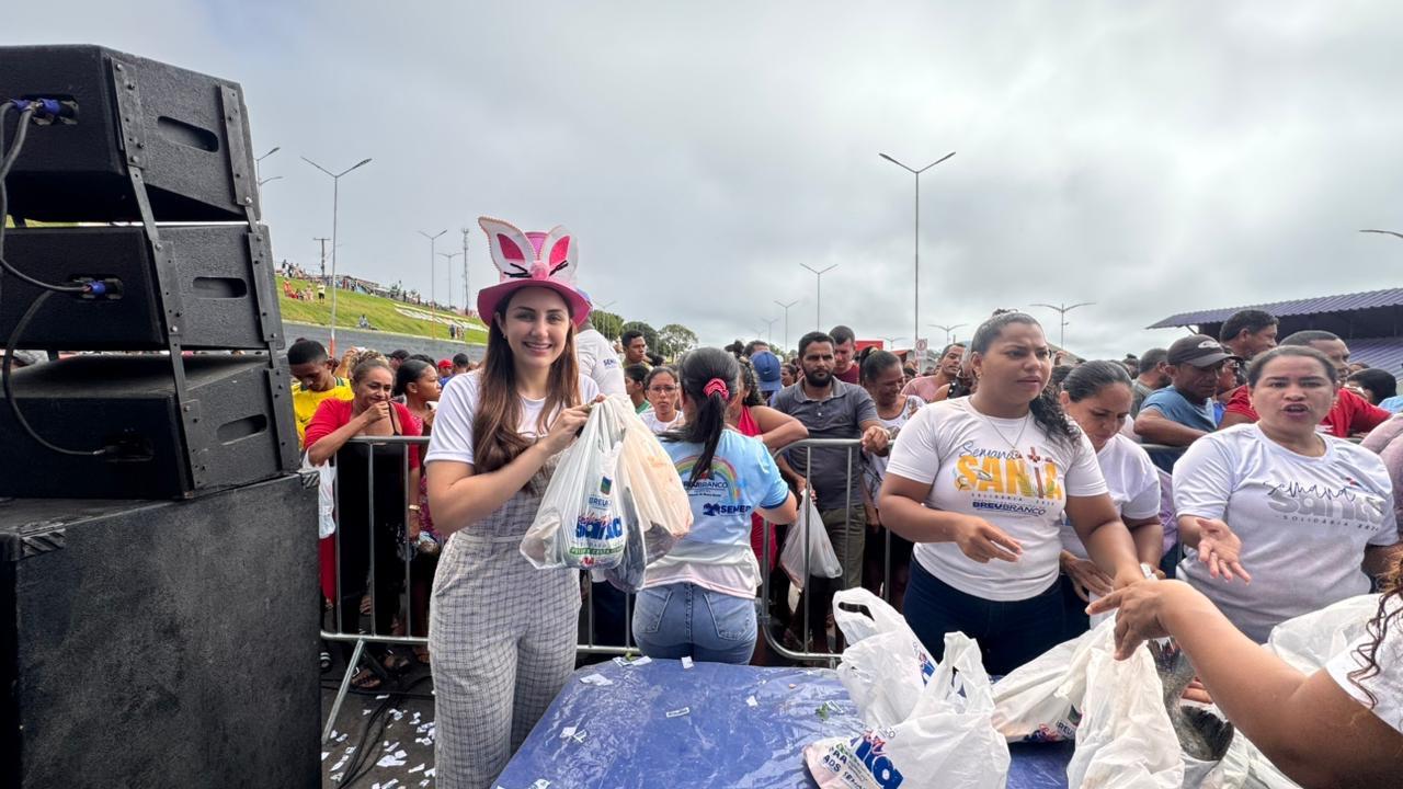Prefeitura de Breu Branco distribui ovos de Páscoa e toneladas de peixe à população