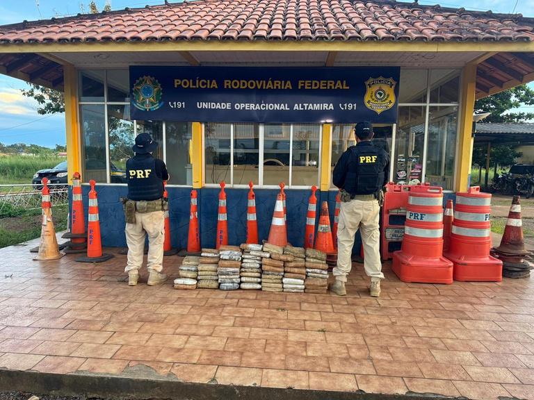 PRF apreende 100 kg de drogas na BR-230, em Altamira