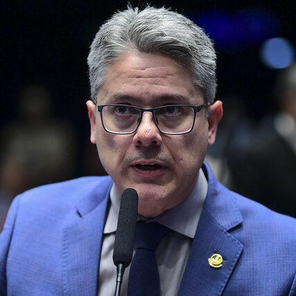 Vieira relata recado de ministro do STF com tom de ameaça