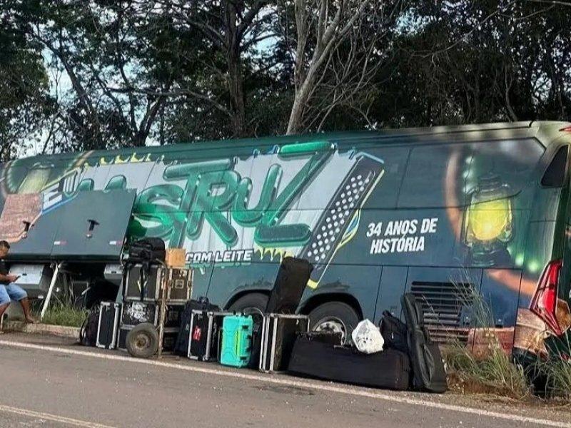 Brejo Grande do Araguaia: ônibus da banda Mastruz com Leite sofre acidente a caminho da cidade