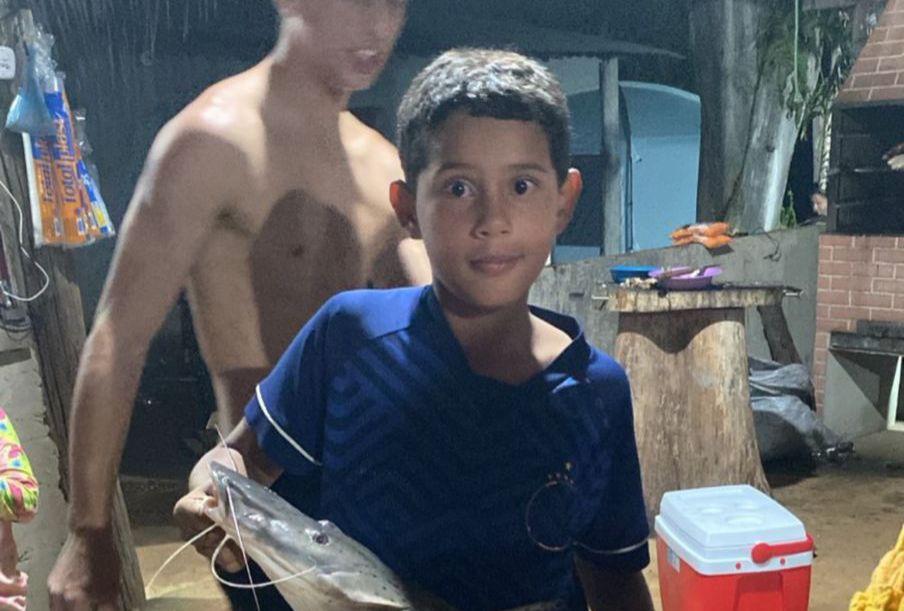 Criança é atingida por anzol no olho durante pescaria em Novo Repartimento