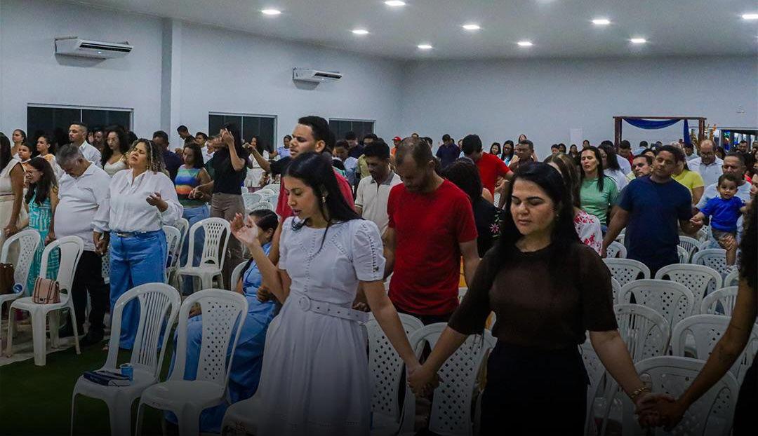 Culto de Gratidão reúne comunidade em momento de louvor em Pacajá