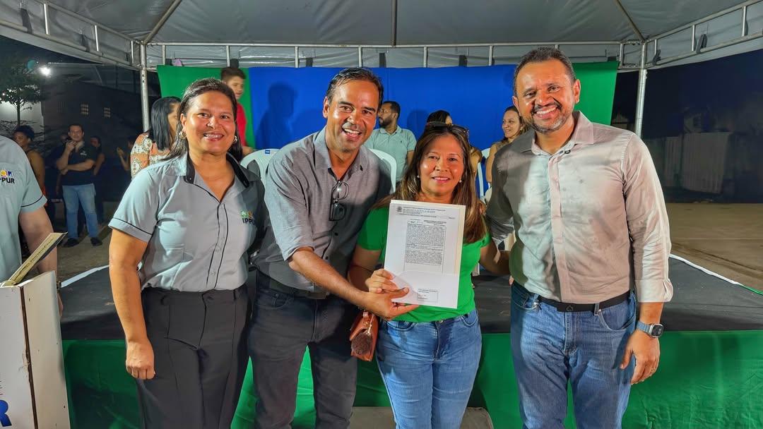 Em parceria com o IPPUR, Dr. Rener entrega 400 títulos de imóveis em Redenção