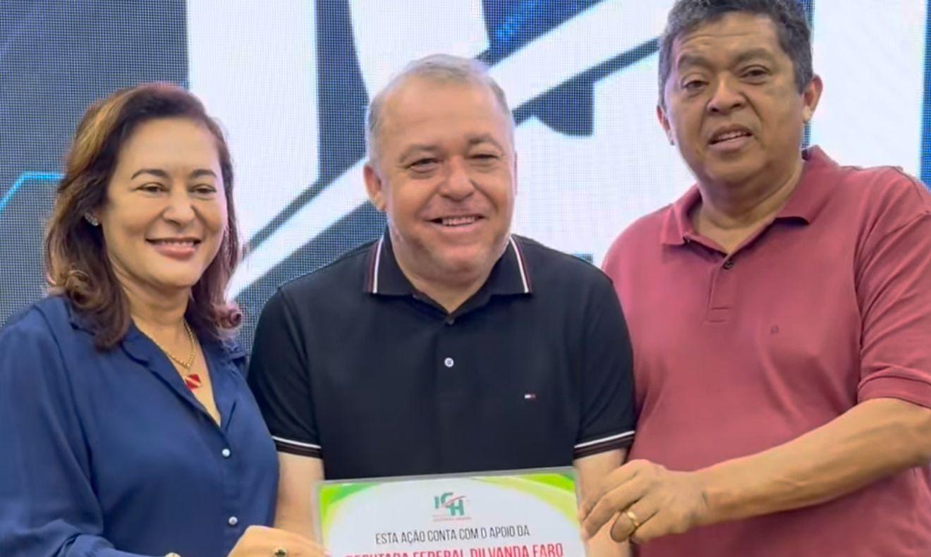 Goianésia do Pará: Russinho anuncia chegada de computadores para ampliar a inclusão digital