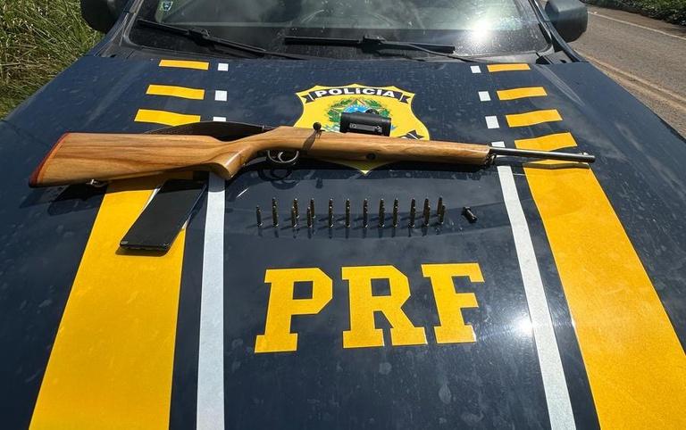 Itupiranga: PRF apreende arma de fogo e munições na BR-230